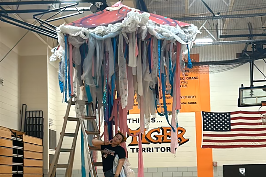 This year’s homecoming dance, held in the gym, was decorated with a large jellyfish and other sea creatures to portray the theme of “Under the Sea.” Macy Gearheart led the creation of many of these decorations, working hard with Student Council to create a good environment for the dance. 
Photo courtesy of Frances Pickar 