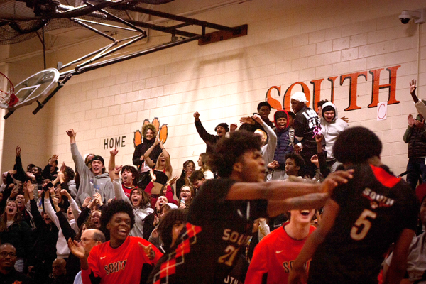 Varsity Boys Basketball wins home opener in a thrilling match against Fridley